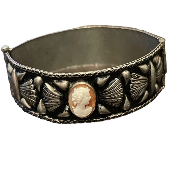Antique Art Deco Italy Alpaca Carved shell Cameo & Coral Bangle bracelet - Picture 3 of 12